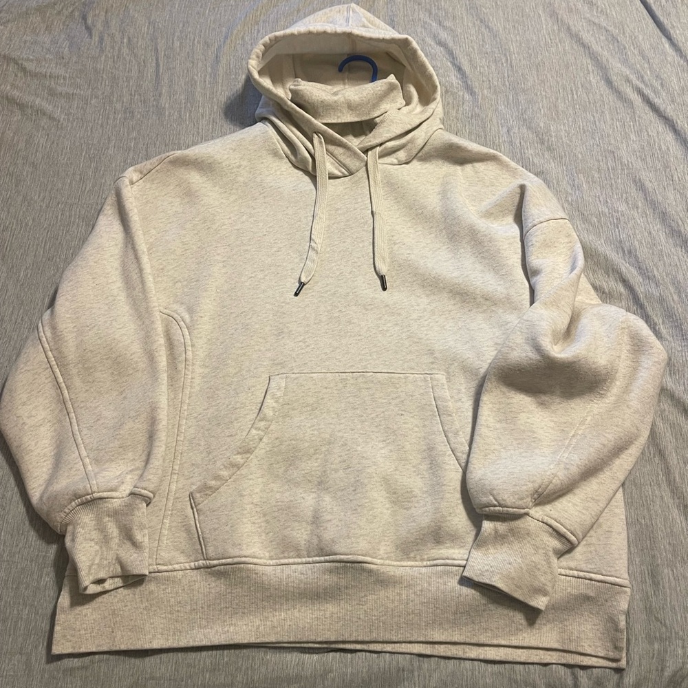 Old Navy Cream Turtleneck Sweater Medium